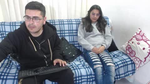 sweet_fantasy_couple online show from January 3, 2025, 12:22 am