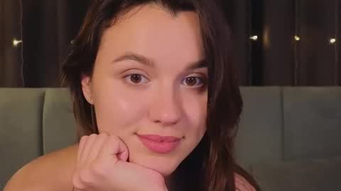Snapshot of sweet_haeven chatting on January 14, 2025, 2:08 am Im Mia.LOVELY PATTERNS 100 120 160 200 my toy buzzes from 2 tip online show from January 14, 2025, 2:08 am