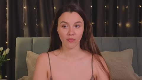 Snapshot of sweet_haeven chatting on March 2, 2025, 5:14 pm Im Mia.LOVELY PATTERNS 100 120 160 200 my toy buzzes from 2 tip online show from March 2, 2025, 5:14 pm