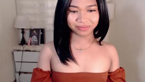 Snapshot of sweet_hoelly chatting on February 23, 2025, 5:45 am Slutty Shannel online show from February 23, 2025, 5:45 am