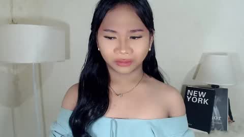 Snapshot of sweet_hoelly chatting on March 8, 2025, 4:17 pm Slutty Shannel online show from March 8, 2025, 4:17 pm