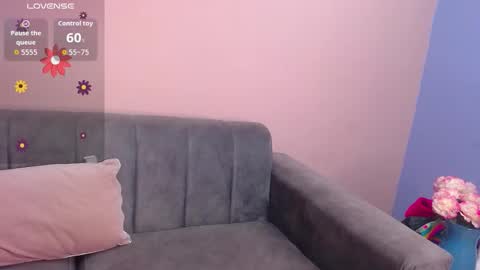 Nella online show from December 16, 2025, 12:21 pm