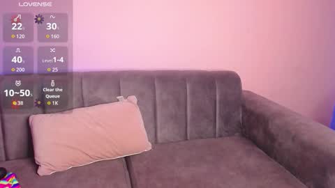 Nella online show from December 17, 2025, 12:22 pm