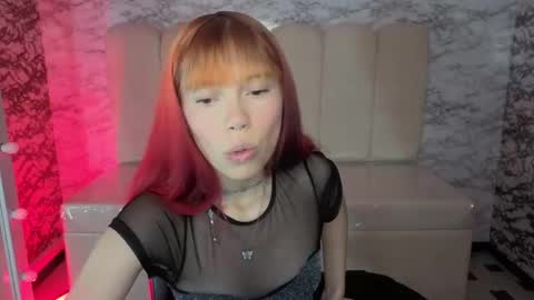 Snapshot of sweet_kitty_v chatting on November 10, 2025, 12:59 pm Hi Stream 800 to 1400 online show from November 10, 2025, 12:59 pm