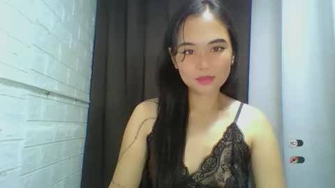 LAIKA online show from October 3, 2025, 4:04 pm