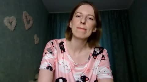 sweet_lilbunny online show from September 11, 2025, 2:11 am