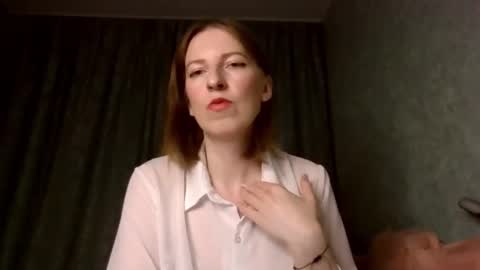sweet_lilbunny online show from November 29, 2025, 3:04 pm