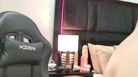 Snapshot of sweet_lucianaaa chatting on November 12, 2025, 8:30 pm Luciana online show from November 12, 2025, 8:30 pm