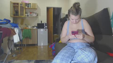 Snapshot of sweet_martinique chatting on October 28, 2025, 9:35 am TexasPAWG101 online show from October 28, 2025, 9:35 am