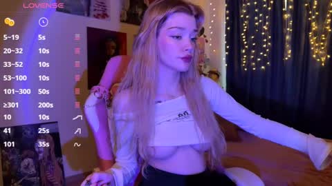 Snapshot of sweet_melissa133 chatting on March 5, 2025, 5:29 am Melissa. Join me on Fansly link in social medias online show from March 5, 2025, 5:29 am