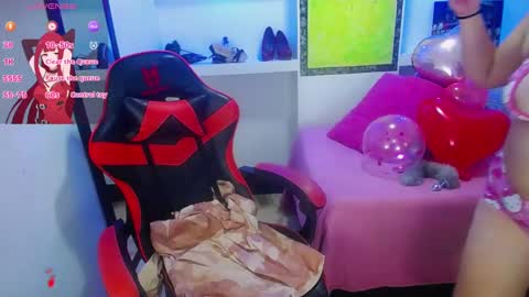 Snapshot of sweet_melody_xx chatting on February 12, 2025, 6:29 am MELODY online show from February 12, 2025, 6:29 am