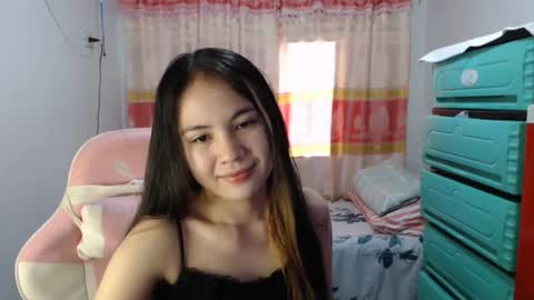 Snapshot of sweet_mie chatting on November 1, 2025, 7:43 am princess mie online show from November 1, 2025, 7:43 am