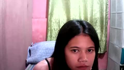 Snapshot of sweet_milkshake2004 chatting on October 25, 2025, 12:51 am sweet_milkshake2004 online show from October 25, 2025, 12:51 am