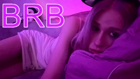 Snapshot of sweet_mol1y chatting on October 21, 2025, 12:55 am sweet_mol1y online show from October 21, 2025, 12:55 am