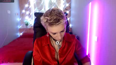 Snapshot of sweet_n_strong chatting on November 14, 2025, 7:51 am sweet_n_strong online show from November 14, 2025, 7:51 am