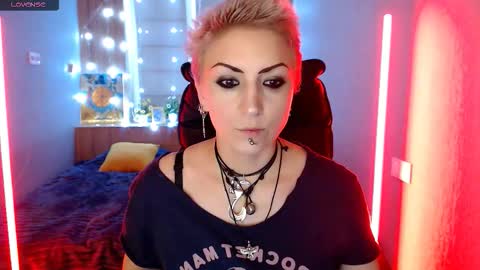 Snapshot of sweet_n_strong chatting on November 30, 2025, 12:31 pm sweet_n_strong online show from November 30, 2025, 12:31 pm