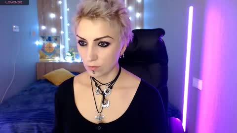 Snapshot of sweet_n_strong chatting on December 2, 2025, 8:19 am sweet_n_strong online show from December 2, 2025, 8:19 am