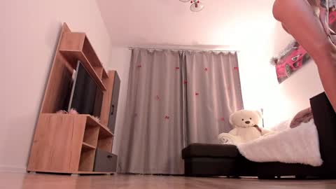 Ashley online show from December 29, 2024, 9:52 pm