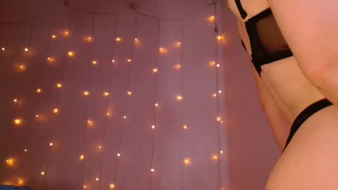 Snapshot of sweet_rosely chatting on December 3, 2025, 4:31 am Sweet Rosely online show from December 3, 2025, 4:31 am