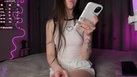 Snapshot of sweet_sonechka chatting on February 16, 2025, 9:16 pm sweet_sonechka online show from February 16, 2025, 9:16 pm