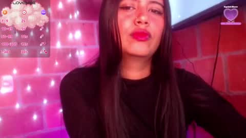 Snapshot of sweet_susy999 chatting on January 24, 2025, 7:28 pm susy 222 online show from January 24, 2025, 7:28 pm