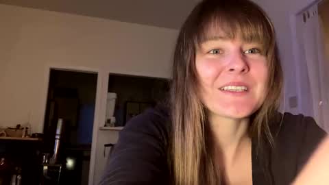 Snapshot of sweet_truffle chatting on December 16, 2024, 10:45 pm Heidi Brenner - Please check bio for schedule FAQ online show from December 16, 2024, 10:45 pm