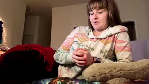 Snapshot of sweet_truffle chatting on December 19, 2024, 10:32 pm Heidi Brenner - Please check bio for schedule FAQ online show from December 19, 2024, 10:32 pm