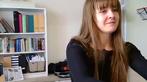 Snapshot of sweet_truffle chatting on January 24, 2025, 6:25 pm Heidi Brenner - Please check bio for schedule FAQ online show from January 24, 2025, 6:25 pm