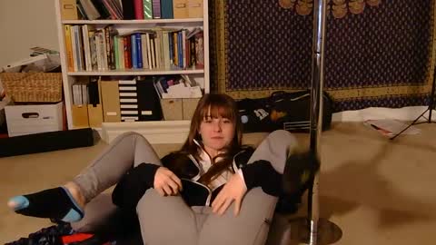 Snapshot of sweet_truffle chatting on February 11, 2025, 12:28 am Heidi Brenner - Please check bio for schedule FAQ online show from February 11, 2025, 12:28 am