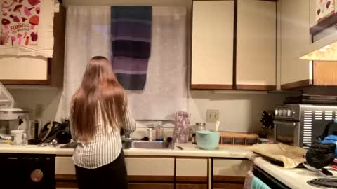 Snapshot of sweet_truffle chatting on February 13, 2025, 11:37 pm Heidi Brenner - Please check bio for schedule FAQ online show from February 13, 2025, 11:37 pm