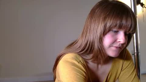 Snapshot of sweet_truffle chatting on December 1, 2025, 12:32 pm Heidi Brenner - Please check bio for schedule FAQ online show from December 1, 2025, 12:32 pm