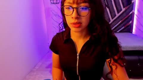 Snapshot of sweet_venus4 chatting on January 4, 2025, 3:28 pm sweet_venus4 online show from January 4, 2025, 3:28 pm