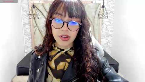 Snapshot of sweet_venus4 chatting on February 23, 2025, 6:45 pm sweet_venus4 online show from February 23, 2025, 6:45 pm