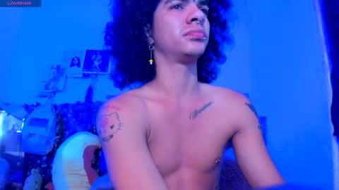 Steven independent model online show from December 3, 2024, 12:16 pm