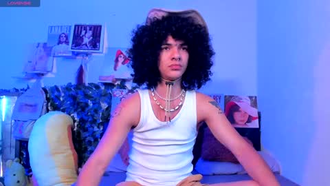 Steven independent model online show from December 13, 2024, 4:05 pm