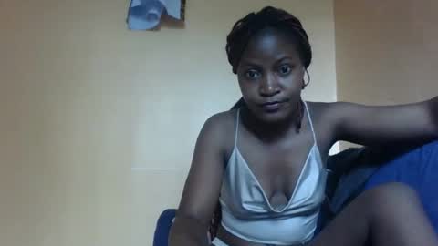Snapshot of sweet_zella chatting on October 27, 2025, 11:03 am zellate online show from October 27, 2025, 11:03 am