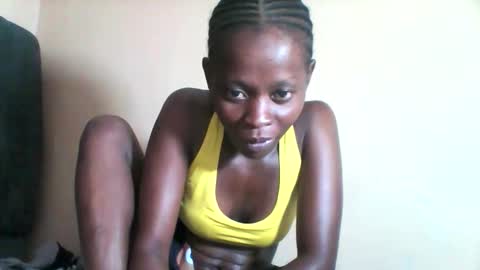 LIANAH online show from November 20, 2025, 8:41 pm