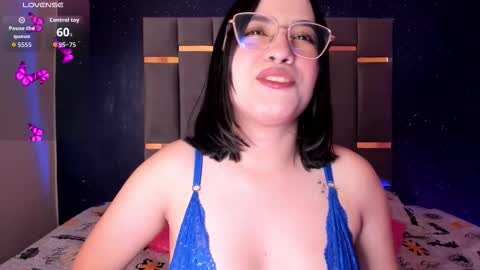 Annie online show from November 7, 2025, 4:01 am