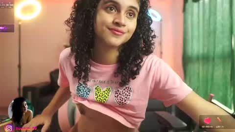 Snapshot of sweetbonii chatting on February 20, 2025, 8:47 pm Salom independent model online show from February 20, 2025, 8:47 pm