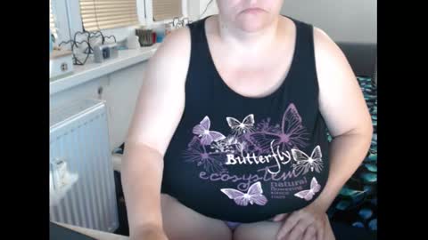 Sweetboobs85h online show from September 13, 2025, 8:08 pm