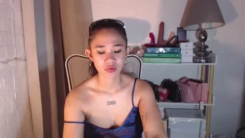 Snapshot of sweetdannica chatting on January 3, 2025, 5:10 pm Danni online show from January 3, 2025, 5:10 pm