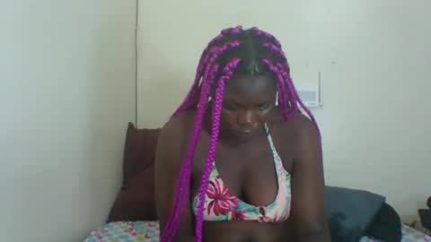 Snapshot of sweetdarkskin chatting on February 9, 2025, 6:16 pm CLARIS online show from February 9, 2025, 6:16 pm