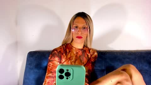 Snapshot of sweetdesaire chatting on January 23, 2025, 1:30 am Amelia online show from January 23, 2025, 1:30 am