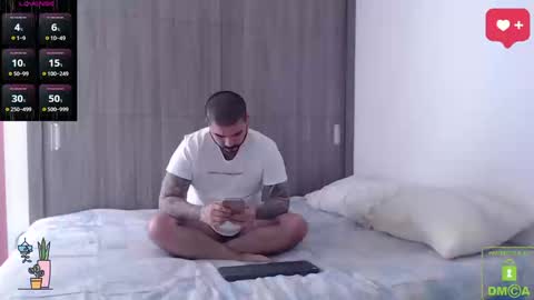Snapshot of sweetdesires_ chatting on September 17, 2025, 4:30 pm online show from September 17, 2025, 4:30 pm