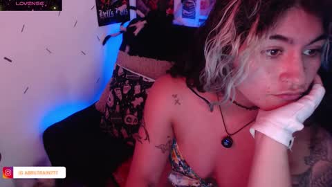 Snapshot of sweetdevil631 chatting on October 28, 2025, 5:37 pm Abril online show from October 28, 2025, 5:37 pm