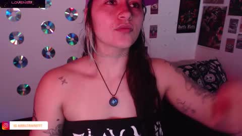 Snapshot of sweetdevil631 chatting on November 11, 2025, 4:18 pm Abril online show from November 11, 2025, 4:18 pm