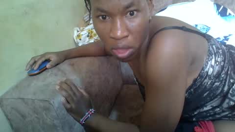 sweetdiva2012 online show from February 25, 2025, 4:57 am