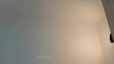 Snapshot of sweetest_bella chatting on March 5, 2025, 9:59 pm Bella online show from March 5, 2025, 9:59 pm