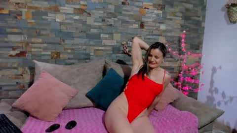 sweef online show from February 3, 2025, 9:07 pm