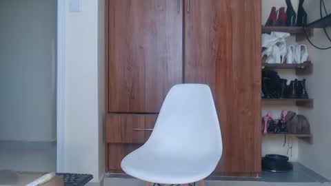 your favourite berry online show from December 4, 2024, 10:35 am